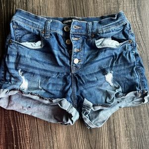 EXPRESS distressed mid-wash jean shorts size 6